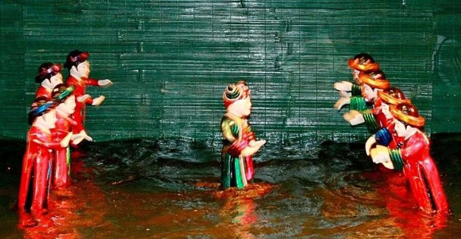 Ho Chi Minh City: Water Puppet Show and Dinner Cruise - Getting There: Pickup From District 1 and a 17:30 Start