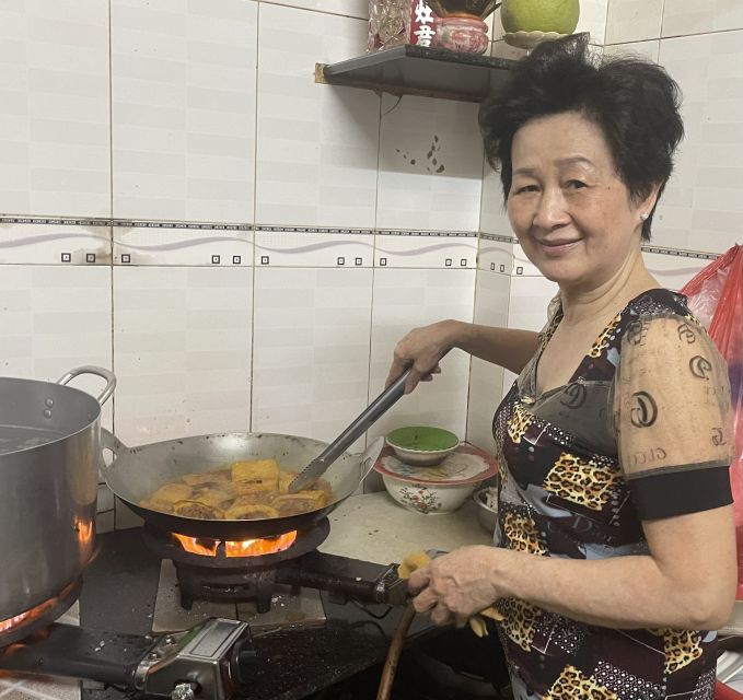Ho Chi Minh: Local Cooking Class At Auntie's Home - District 6 pickups and the motorbike reality