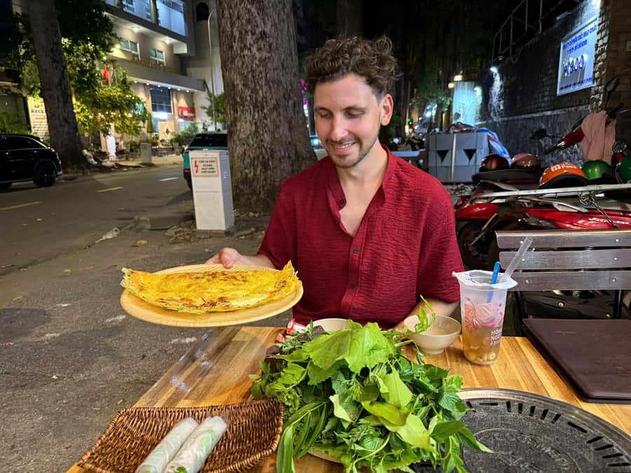 Ho Chi Minh: Local Food Tour by Scooter with Vegan Option - Why a scooter food tour is the smartest way to eat Saigon