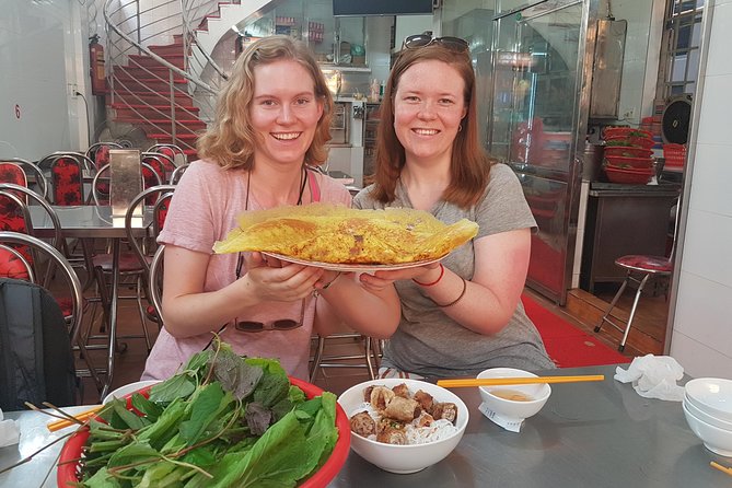 Ho Chi Minh Private Half Day Street Food Tour with Local Students - Banh mi time: finishing with the street-food star