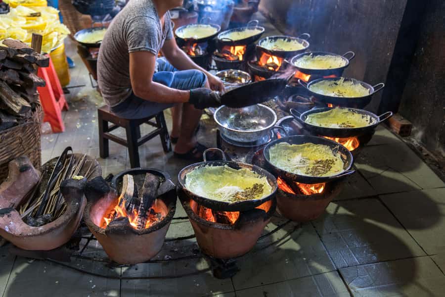 Ho Chi Minh: Saigon Street Food Walking Tour - The drink finale: beer or Vietnamese coffee