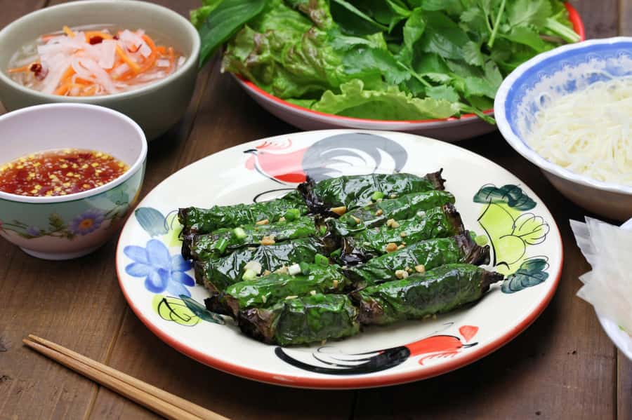 Ho Chi Minh: Saigon Street Food Walking Tour - Where you meet: PhinDeli Express Soho and an easy start