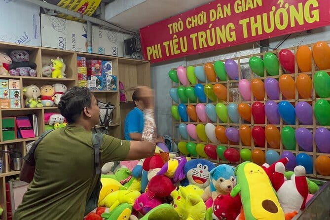 Ho Chi Minh Street Food & City Sights with LGBT Student Pride - The Guide Makes the Difference: Why Da Stands Out