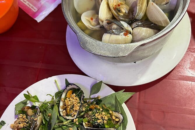Ho Chi Minh Street Food & City Sights with Local Female Guide - The City Sights Thread: Saigon Opera, Central Post Office, and More
