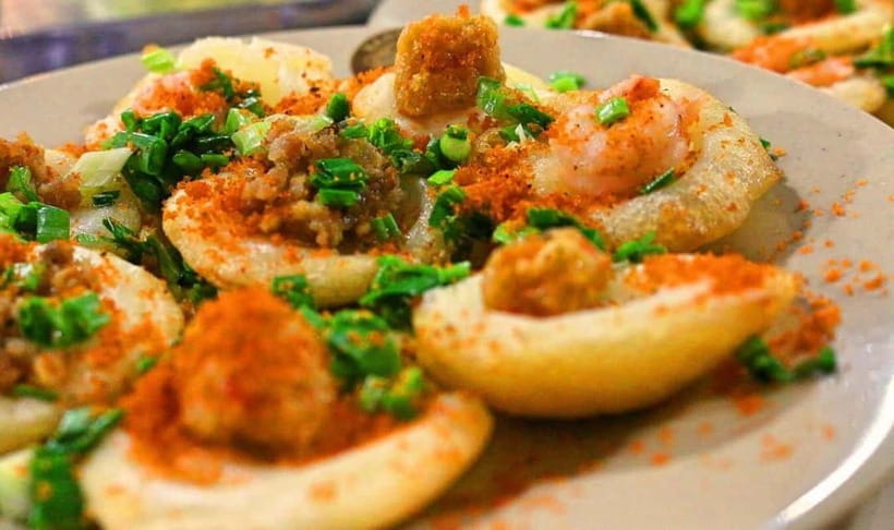 Ho Chi Minh: Street Food & Sightseeing Tour with Local Guide - First Bites and Street-Food Basics: How You Learn to Order