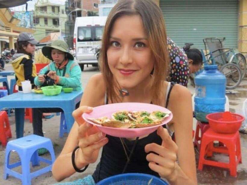 Ho Chi Minh: Tasty Vegan Food and local Beer by Motorbike - Riding Vietnam traffic on the back of your guide’s motorbike