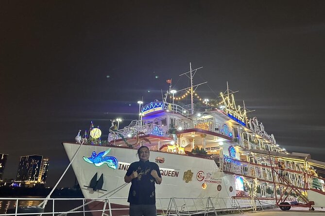 Indochina Queen Dinner Cruise on Saigon River - Crowds and comfort: why level and windows can change everything