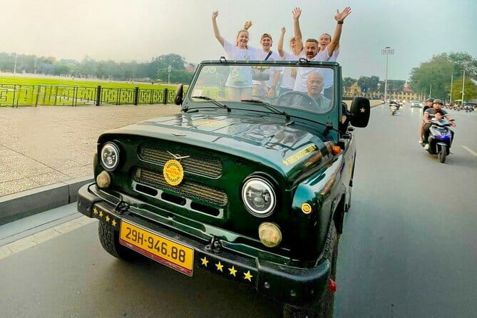 Jeep Tour Saigon By Night : FRESH SEAFOOD, STREET FOOD & SKY BAR - The experience tone: energetic guiding and an easier ride through traffic