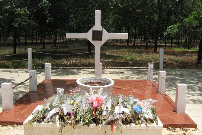 Long Tan Battlefield full day Private tour from Ho Chi Minh City - Stop 2: Long Phuoc Tunnels (45 minutes) and what to watch for