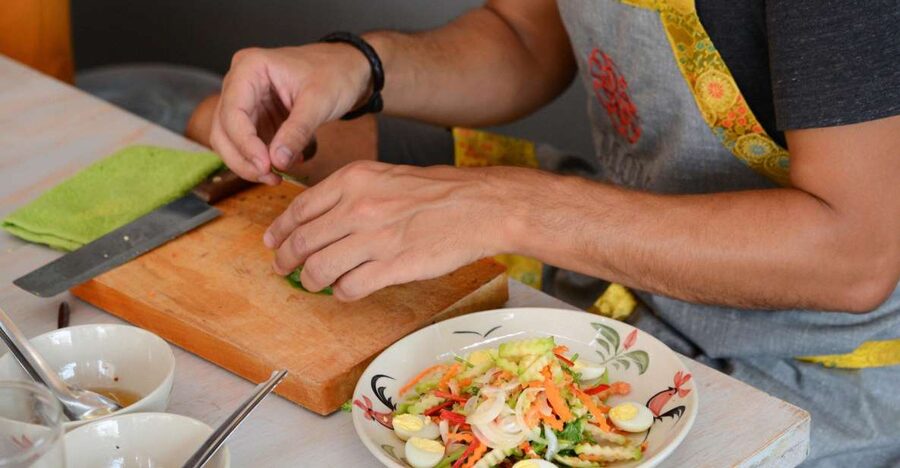 M.O.M COOKING CLASS - Inside the Air-Conditioned Classroom: How the Lesson Works