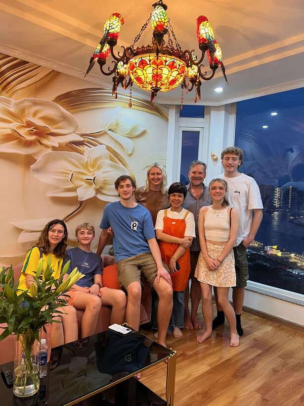 Mama Lan's Home Cooking Class with 30+ Years of Experience - The Flow of the Class: From Prep to Cooking to Eating Together