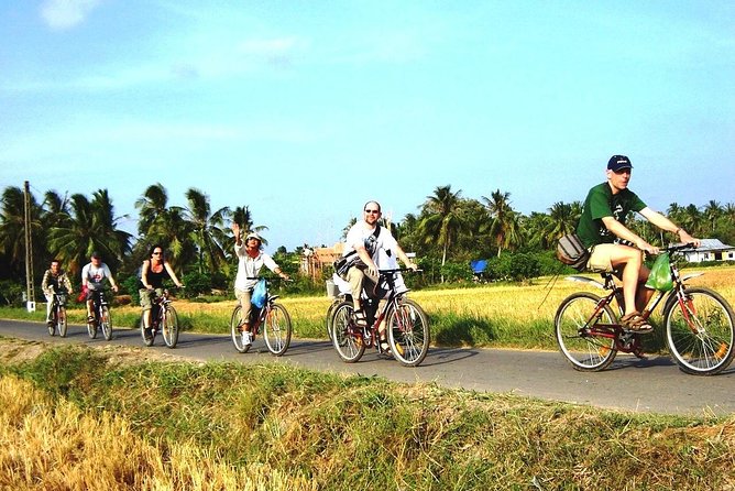 Mekong Delta 2-Day Tour: Floating Markets, Biking, Amazing Tour - District 1 pickup to the Mekong: how the timing really feels
