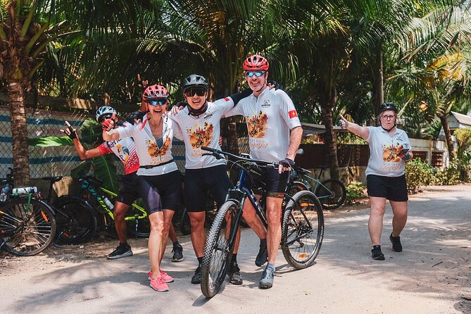 Mekong Delta 4 Days Cycling Trip-Off the Beaten Track - Day 2: homestay breakfast, boat time, and coconut-country stops