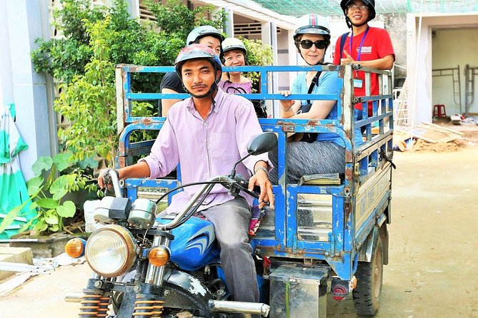 Mekong Delta Discovery Tour from Ho Chi Minh - Meeting at Saigon Opera House and getting to My Tho