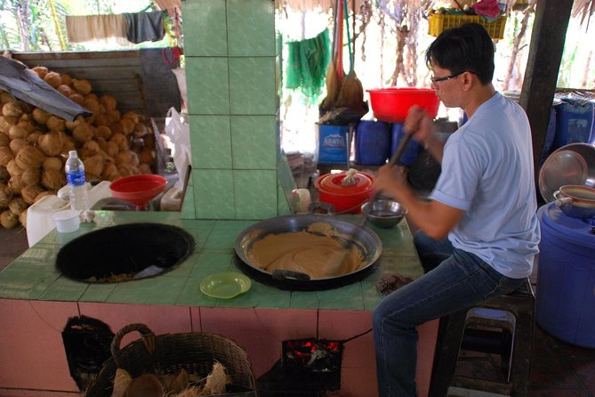 Mekong Delta Floating Market Luxury Group Tour - Lunch with halal and vegan options: a real quality-of-life win