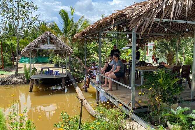 Mekong Delta Homestay Explore Nature 2-Day Family Tiny Garden - The conversation hour: meeting the community with care