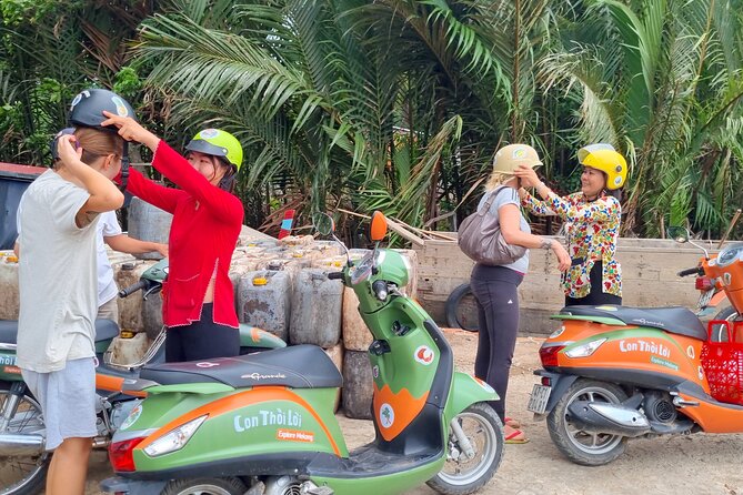 Mekong River Relaxing Sail boat cruise to Coconut Canals (1.5HRS) - Stop 2: Nhơn Thạnh—Sailing a Winding Tributary