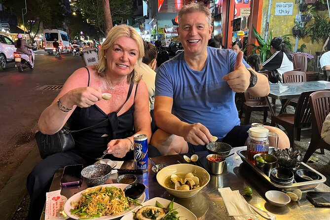 Motorbike Food Tour in Saigon Real Local Flavors - Stop 4 at Kem Bơ Nàng Zoe: avocado or coconut ice cream to close the night
