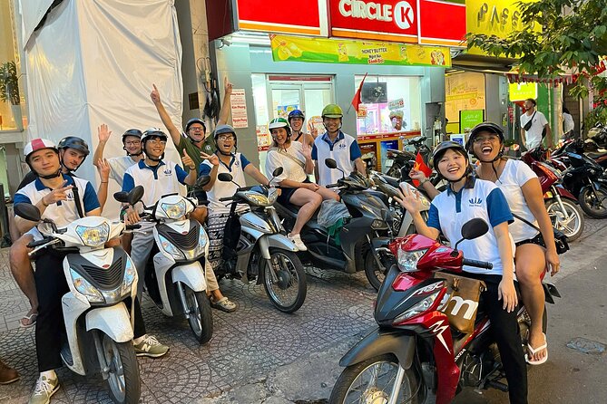 Motorbike Food Tour in Saigon Real Local Flavors - Stop 2 at Bánh xèo 335/5: Southern-style crunch with herbs and pickles