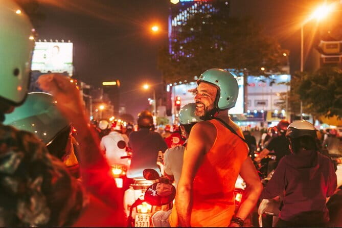 Night Food Tour in Saigon By Scooter - Scooter night food in Saigon: why this format works