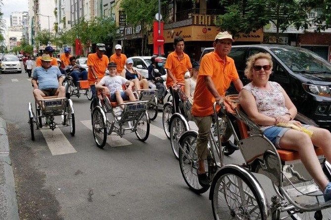 One hour cyclo tour around Saigon - Independence Palace: 1963 Decisions, 1975 Ending