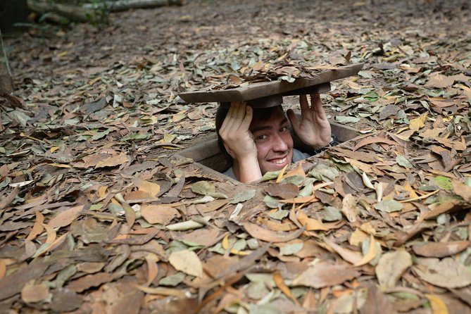Premium Cu Chi Tunnels Tour with Local Expert - Ho Chi Minh City to Cu Chi by boat: photos, snacks, and real river time
