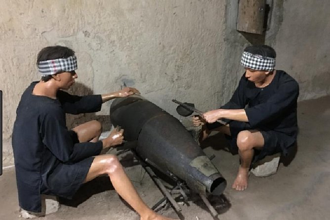 Private Cu Chi Tunnels: Ben Duoc Less Touristy with Veteran Guide - Lacquer Workshop Stop: A Quiet Before-You-Enter Moment