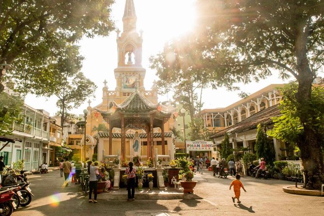 Private Ho Chi Minh City Tour Full day Trip - Notre Dame Cathedral of Saigon: A Quick Landmark Stop in the Flow