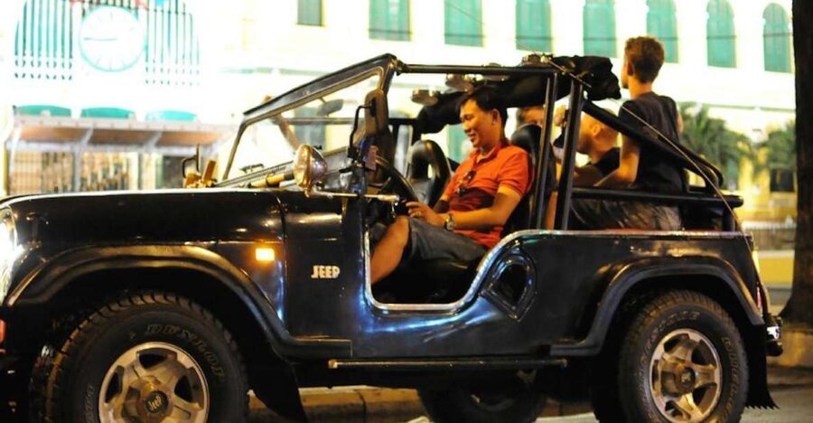 Private Jeep Tour Saigon by Night & Cruise Dinner with Music - Food and drinks: what’s included, and what to expect