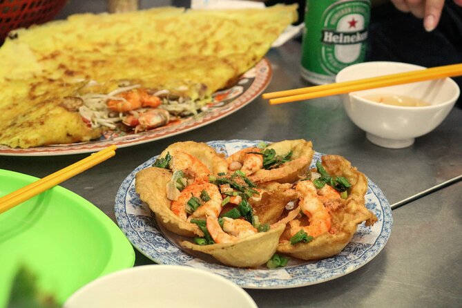 Private Local Food 4-hour Scooter Tour in Ho Chi Minh City - How the route feels: noodles, flowers, coffee, and Chợ Lớn