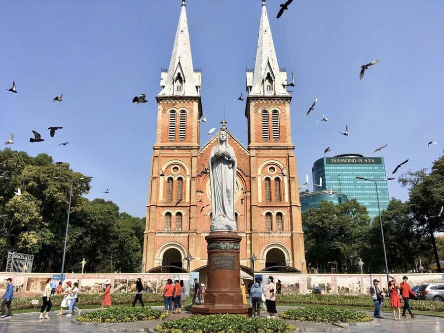 Private Saigon Highlights Tour by Car – Flexible Half Day - Jade Emperor Pagoda (Phuoc Hai Temple): Incense, Carvings, and the Karma Stories