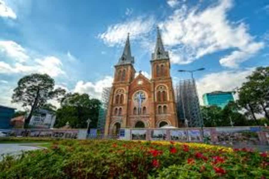 Private Saigon Highlights Tour by Car – Flexible Half Day - Ben Thanh Finale Options: Shop, Sip Egg Coffee, or Hit Thien Hau