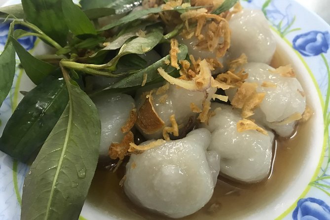 Private Saigon Night Food Tour by Scooter - How the Guide Teaches You to Eat, Not Just What to Eat