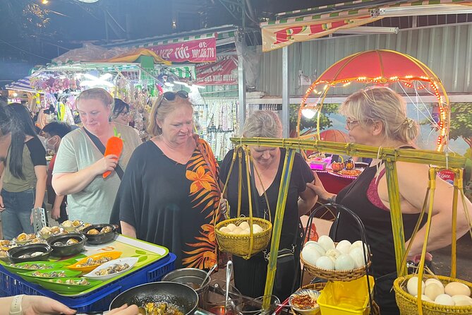Private Street Food Discovery by Cyclo at Night in Ho Chi Minh - Who this cyclo street-food tour suits best