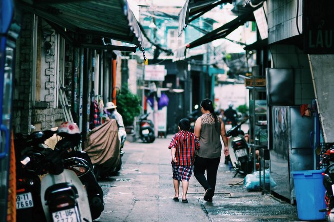 Private Street Food Tour by Motorbike/Car with Local Students - The value math: why $45 can feel cheap in Saigon