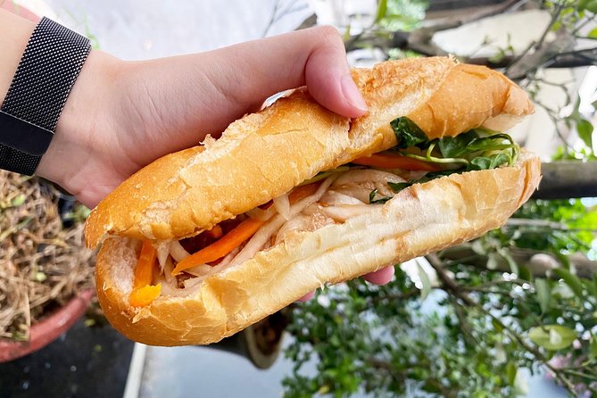 Private Street Food Tour by Scooter in Ho Chi Minh City - The private scooter experience: why it feels different from “walk-and-watch”