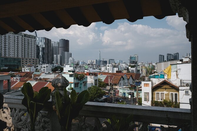 Private Sunset Photography Tour - Travel through history and time - Stop 3: Cong Vien 23 Thang 9 and the underground neighborhood feel