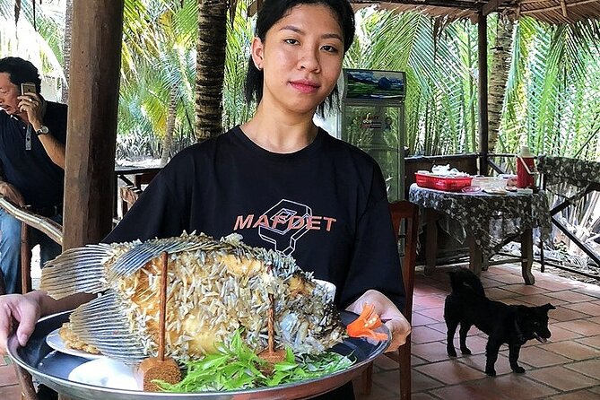 Private tour: Explore the authentic rural life in Ben Tre - Rowing back and ending at the pier