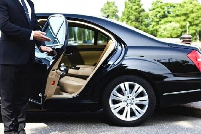 Private Transfer : Ho Chi Minh / HCM Airport To Ho Tram /Vung Tau - The Midway Comfort Stop (15–20 Minutes) That Keeps You Fresh