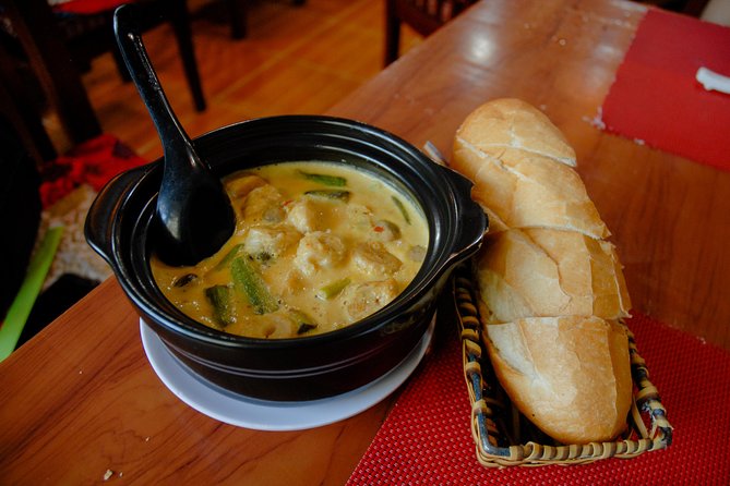 Private Vegan Food Tour By Scooter in Ho Chi Minh City - Viet Nam Quoc Tu: the high pagoda stop that slows the night down
