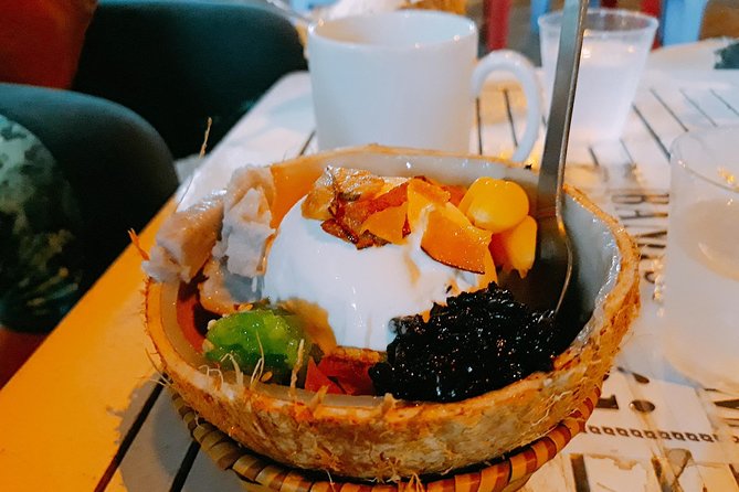 Private Walking Saigon Food Tour by Night - The eight-tasting route: what each stop is really about