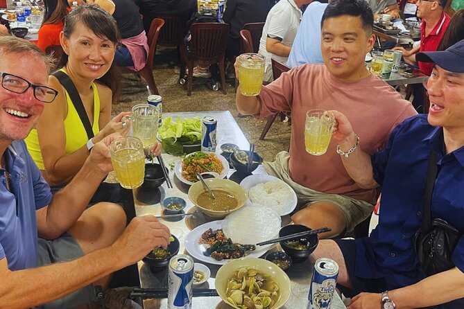 Saigon Authentic Food Walking Tour with Less Tourist People - Key things that make this Saigon food tour worth it