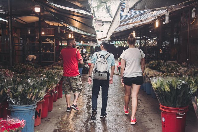 Saigon Authentic Walking Street Food Tour 12+ Tastings Included - What you’ll eat: 8 dishes and 12+ tastings (with realistic expectations)