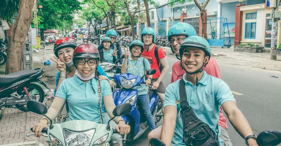 Saigon: City Highlights and Saigon Unseen Scooter Combo Tour - Saigon Unseen: alleyways, older apartments, and local daily life