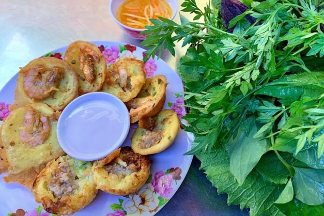 Saigon Evening Walking Street Food Tour - Meeting at the Opera House and starting in the right mood