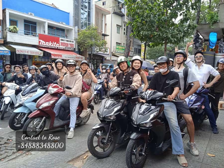 Saigon: Half-Day City Tour by Motorcycle - District 1 Icons: Notre-Dame, Central Post Office, and Nguyen Hue