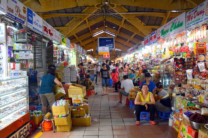 Saigon in a Day: Ho Chi Minh City Sightseeing and Night Food Tour - Morning sights: Tao Dan Park, Independence Palace, and Opera House