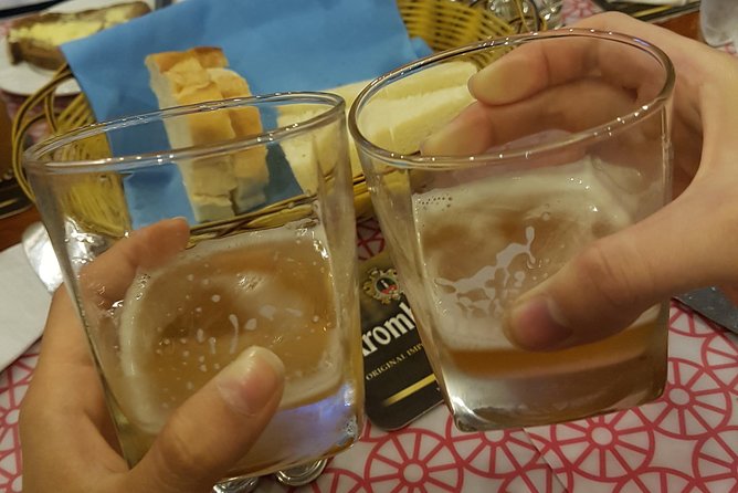 Saigon local street food-tasting tour - Service Style and What the Best Reviews Reveal