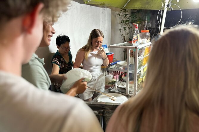 Saigon Night Walking Food Tour - 100% No Tourist - Why District 7 at 5:30pm changes the whole experience
