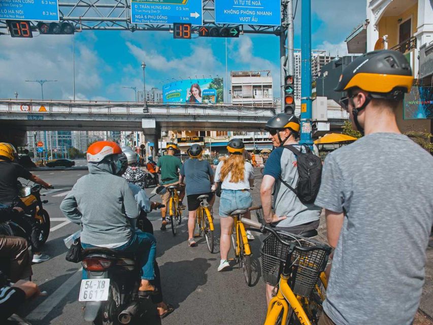 Saigon Off-the-Beaten Path-Cycling Tour in Ho Chi Minh City - Cho Lon in District 5: Chinatown Alleyways, Temples, and Chinese Community Life
